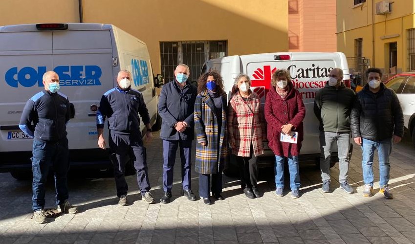 Colser dona alla Caritas 1000 kit per la pulizia della casa