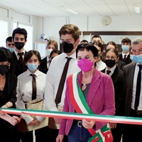“Sottobanco”, il bar cooperativo dello “Stringher” gestito dagli studenti