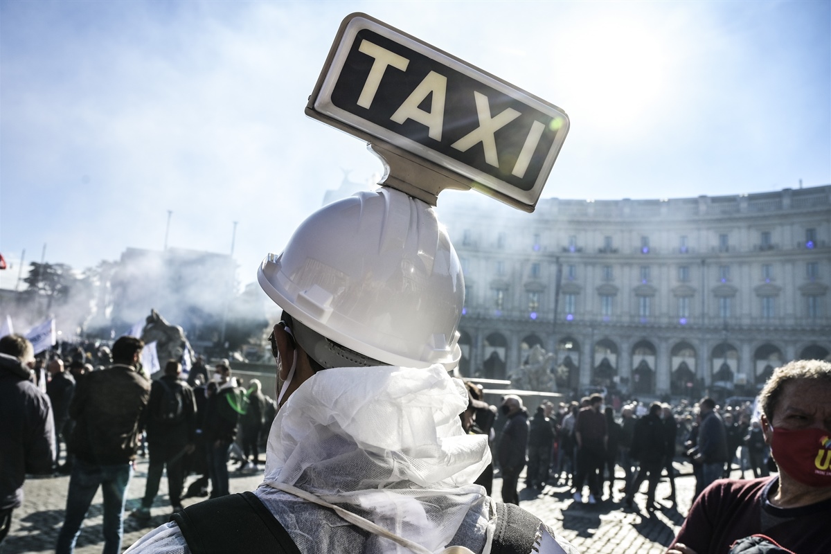 Taxi-Ncc Alleanza Cooperative, no al fermo nazionale, sì a il confronto con governo