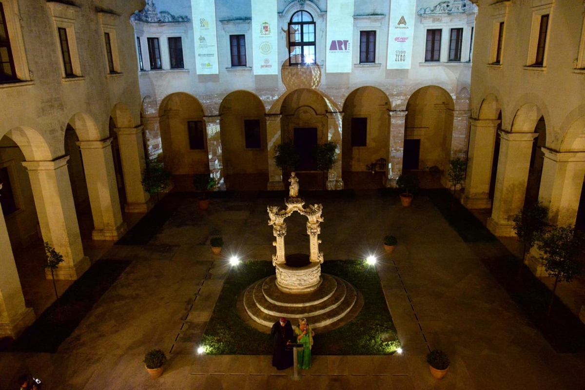 Lecce, al via da stasera il progetto "Chiostro di Luce" della cooperativa ArtWork