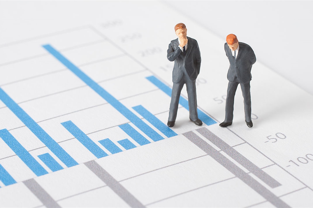 Economia: torna a crescere la fiducia dei consumatori, scende quella delle imprese