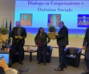 Da Assisi il Manifesto di Confcooperative per un “paese da ricucire”