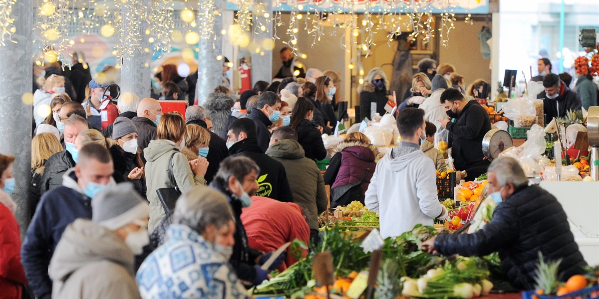 Natale, per il cenone gli italiani spenderanno 2,9 miliardi, 400 milioni in più del 2022