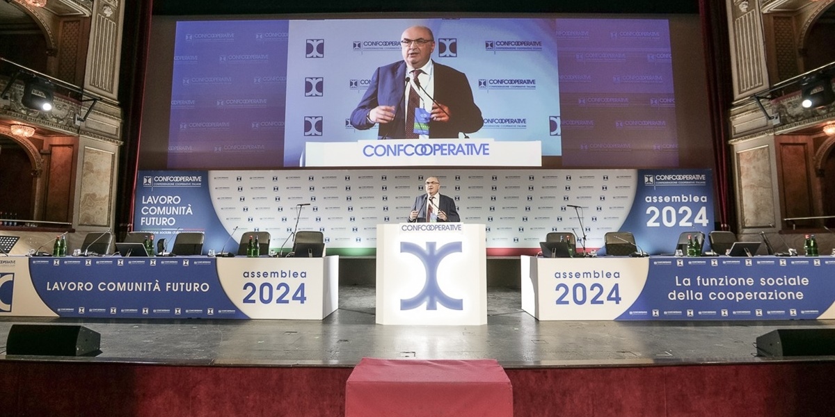 Maurizio Gardini confermato alla presidenza di Confcooperative