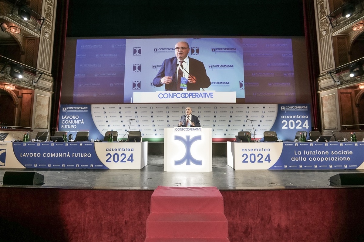 Maurizio Gardini confermato alla presidenza di Confcooperative