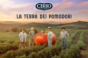 Cirio, nuovo spot con Elio e le Storie tese, così si celebra l’Italia, la terra dei pomodori
