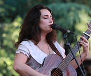 “La voce di Emilia – cambiamo musica”, il festival che promuove il talento femminile