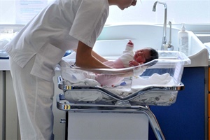 Salute, in 10 anni persi 37 reparti pediatrici e 1000 pediatri. Confcooperative Sanità: "Servono modelli integrati per cure eque"