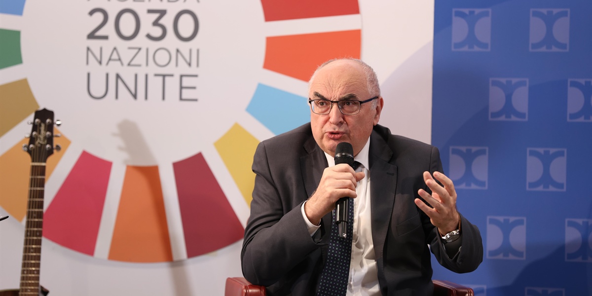 Sostenibilità: Gardini, dalle nostre cooperative investimenti per oltre 2 miliardi, ma 460 mln li inghiotte la burocrazia