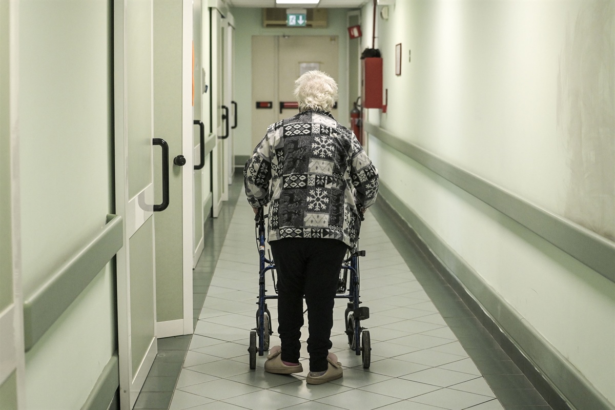 RSA e pazienti Alzheimer, l’allarme di Confcooperative Sanità e Federsolidarietà: «Senza un quadro normativo chiaro i servizi sono a rischio»