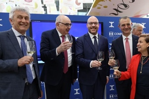 Vinitaly, lo stand Confcooperative diventa il centro del dialogo tra Italia ed Europa