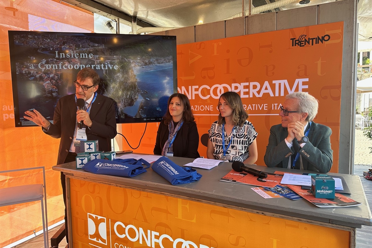 Festival Economia 26: Lavoro e pensioni sulle montagne russe, chi si ritira oggi prende l'81,5% dello stipendio, nel 2060 sarà il 64,8%