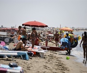 Ferragosto: Confcooperative, il 20% degli italiani si indebita pur di non rinunciare alle vacanze