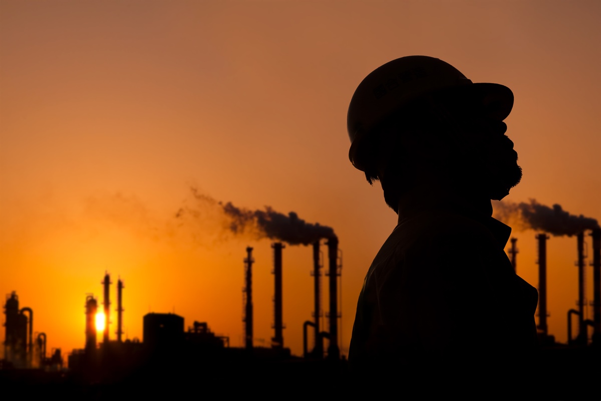 Produzione industriale Ue torna a crescere, prima volta dal 2022