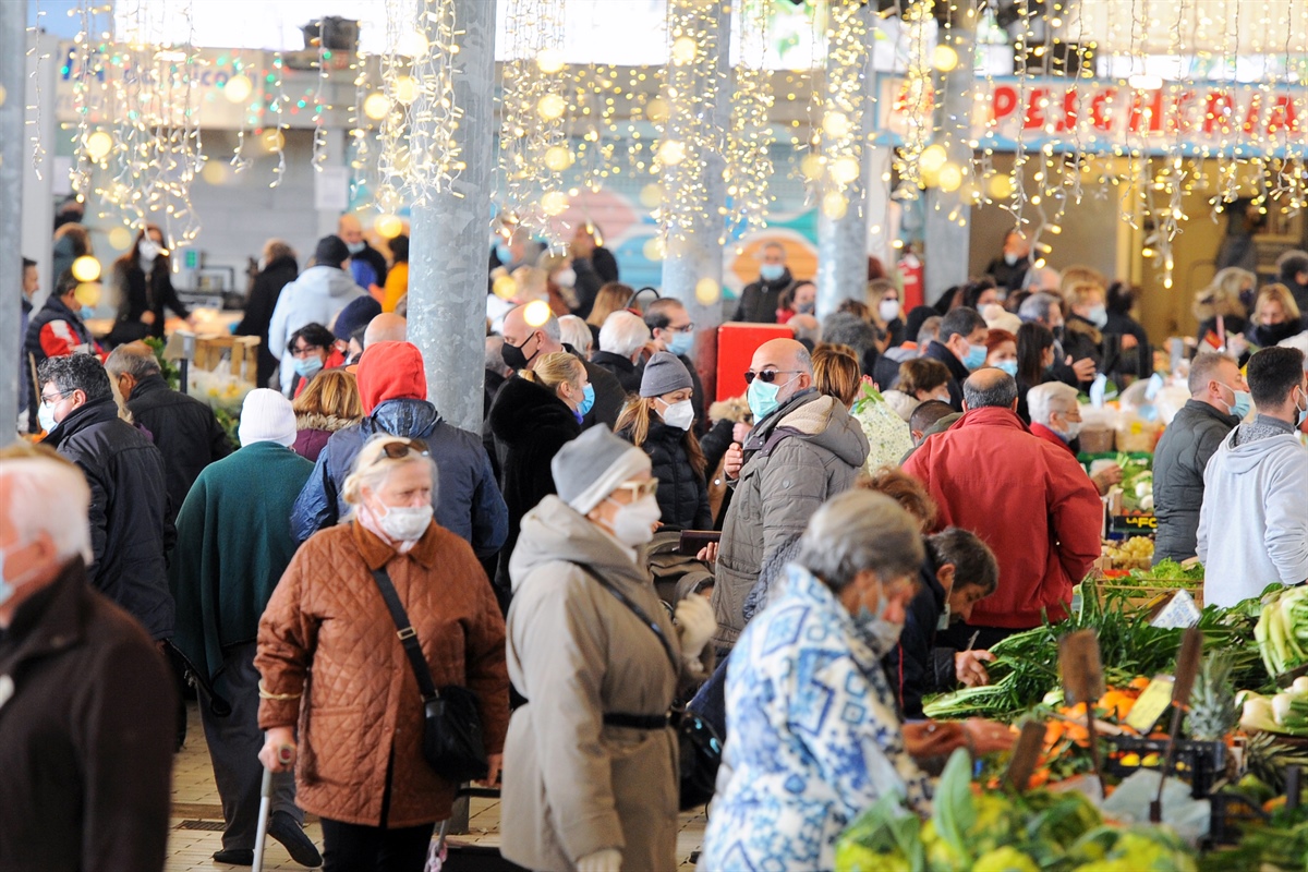 Natale, per il cenone gli italiani spenderanno 2,2 mld, 100 mln in più scorso anno