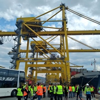 Green Pass, a Trieste situazione esplosiva, evitare scontro sociale