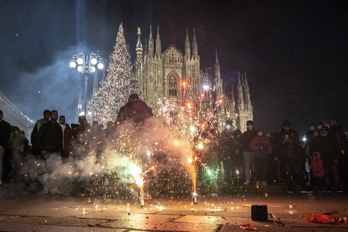 Capodanno, gli italiani spenderanno 1,7 miliardi per il cenone, 400 milioni meno del 2019