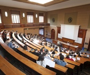 Bologna, bando Alma Mater per master Economia della Cooperazione