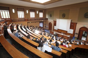 Bologna, bando Alma Mater per master Economia della Cooperazione