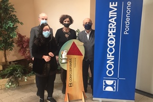 Fvg: La cooperativa “Il Granello” crea nuovi porta gel prodotti a mano